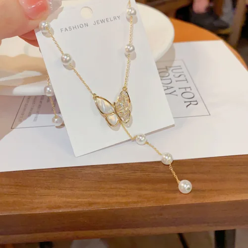 럭셔리 큐빅 나비 (인조)진주 목걸이 - 14K 골드 도금