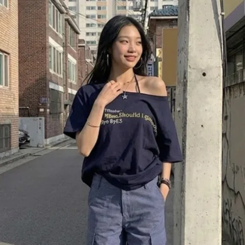 더플로우커머스 여성용 스트릿 오프숄더 그래픽 루즈핏 티셔츠