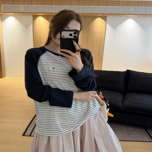 해피유통   여성 스트라이프 라글란 미니자수 긴팔티 루즈핏 가을 데일리 상의