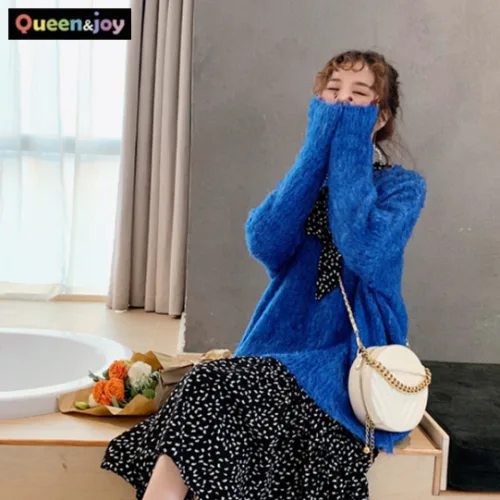 퀸앤조이 반짝이 보카시 라운드 니트
