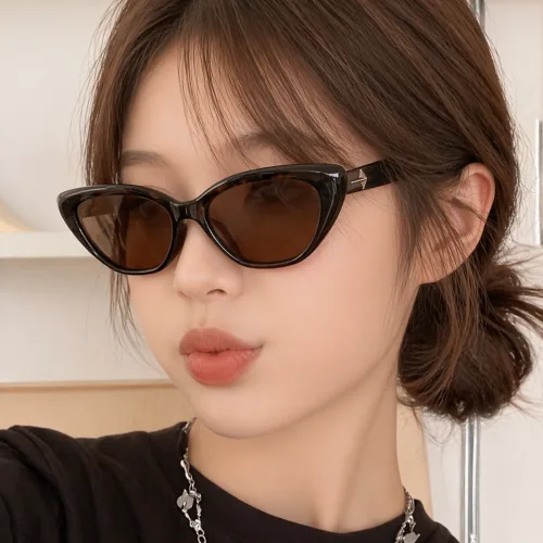 일호장신구 클래식 시크 캣아이 선글라스 자외선 차단 유니크 트렌디 여성 패션 아이웨어